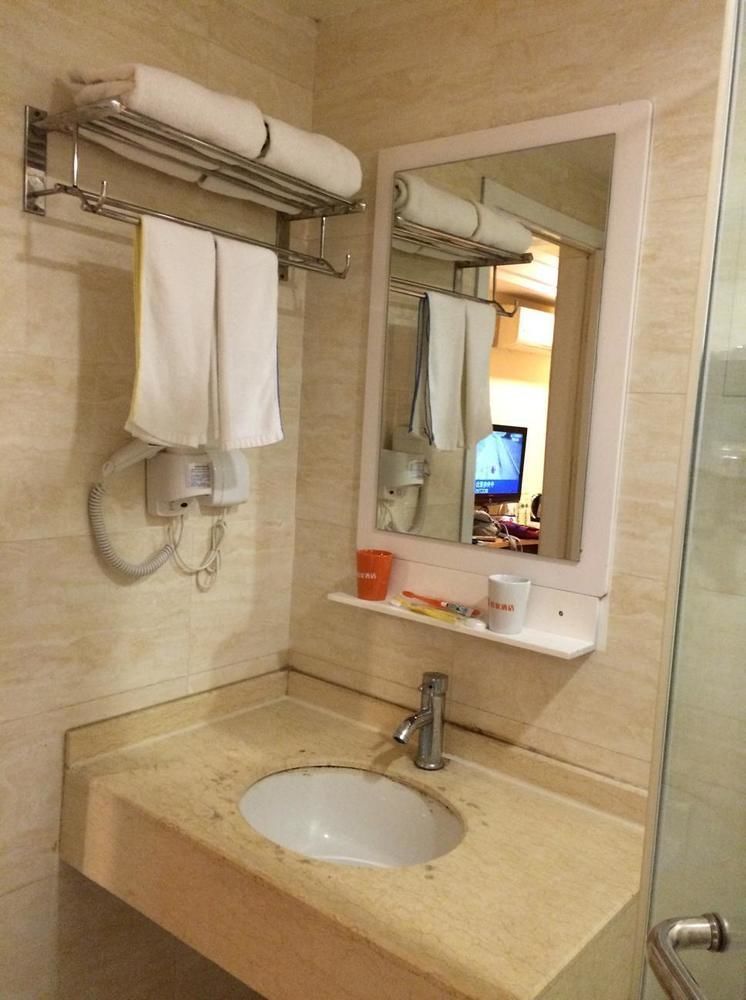 Home Inn Chengdu Kuanzhai Alley New City Square Zewnętrze zdjęcie